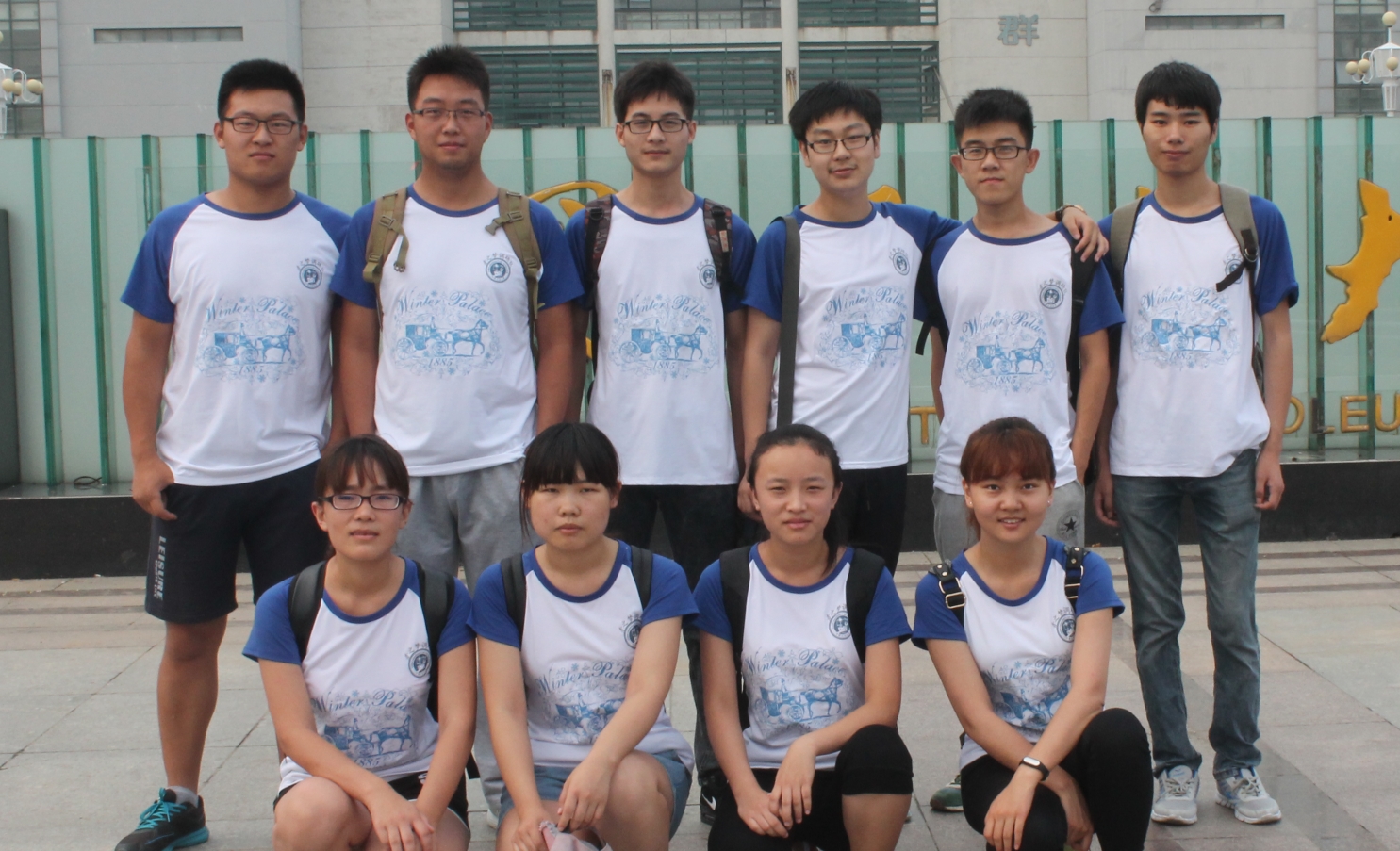 实践队摄影　张玉